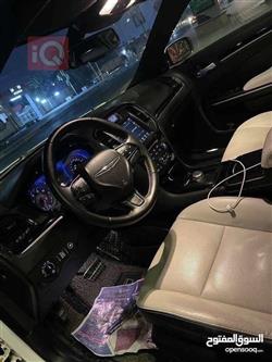 کرایسلەر 300